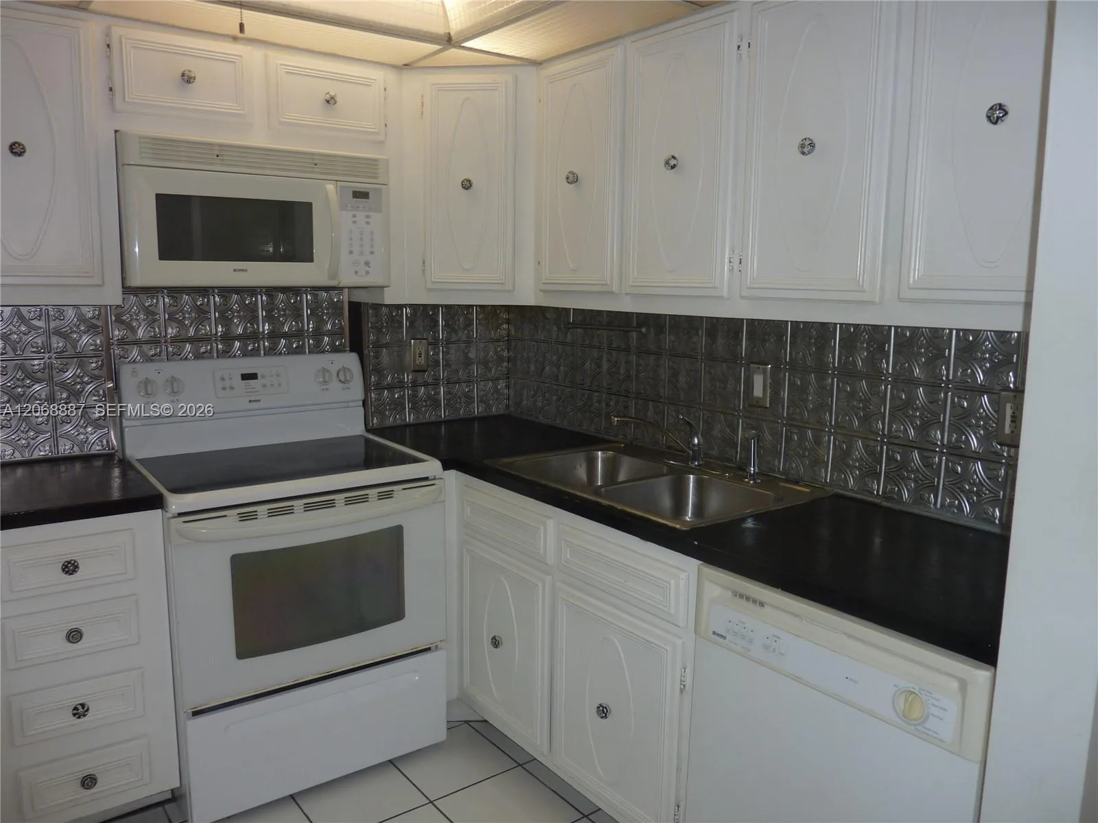 180 Cypress Club Dr # 811, Pompano Beach, FL 33060 photo 8