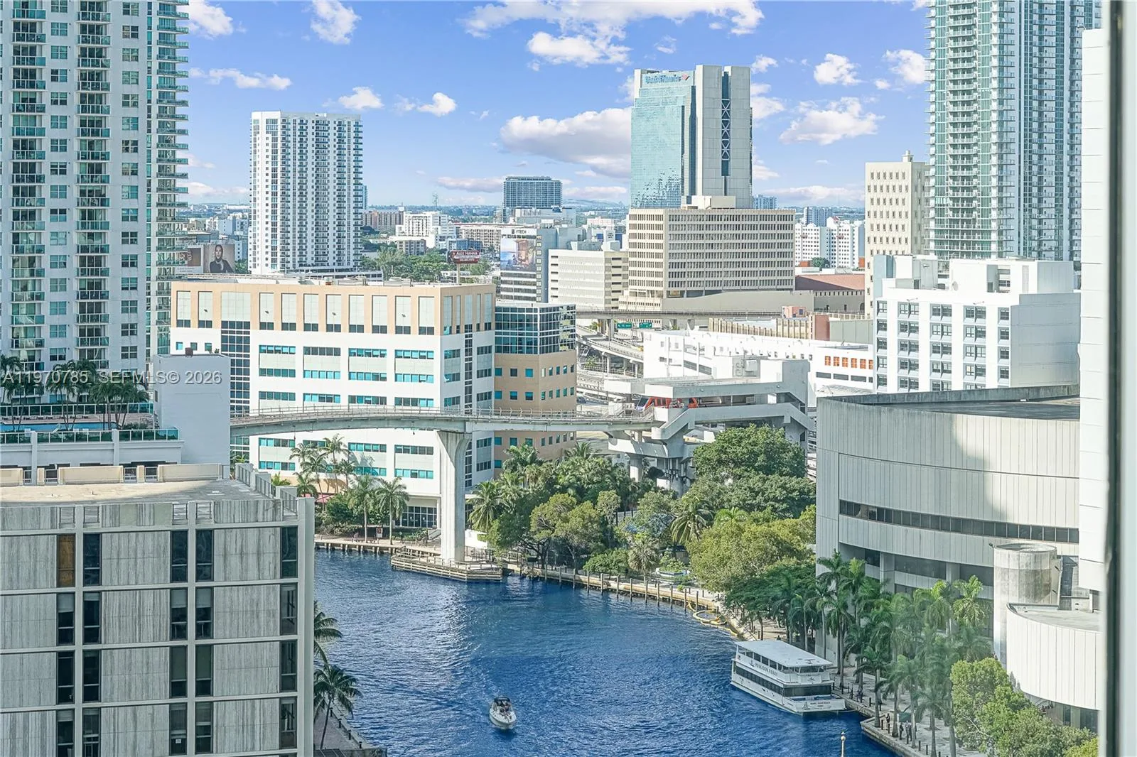 475 Brickell Ave # 1913, Miami, FL 33131 photo 4