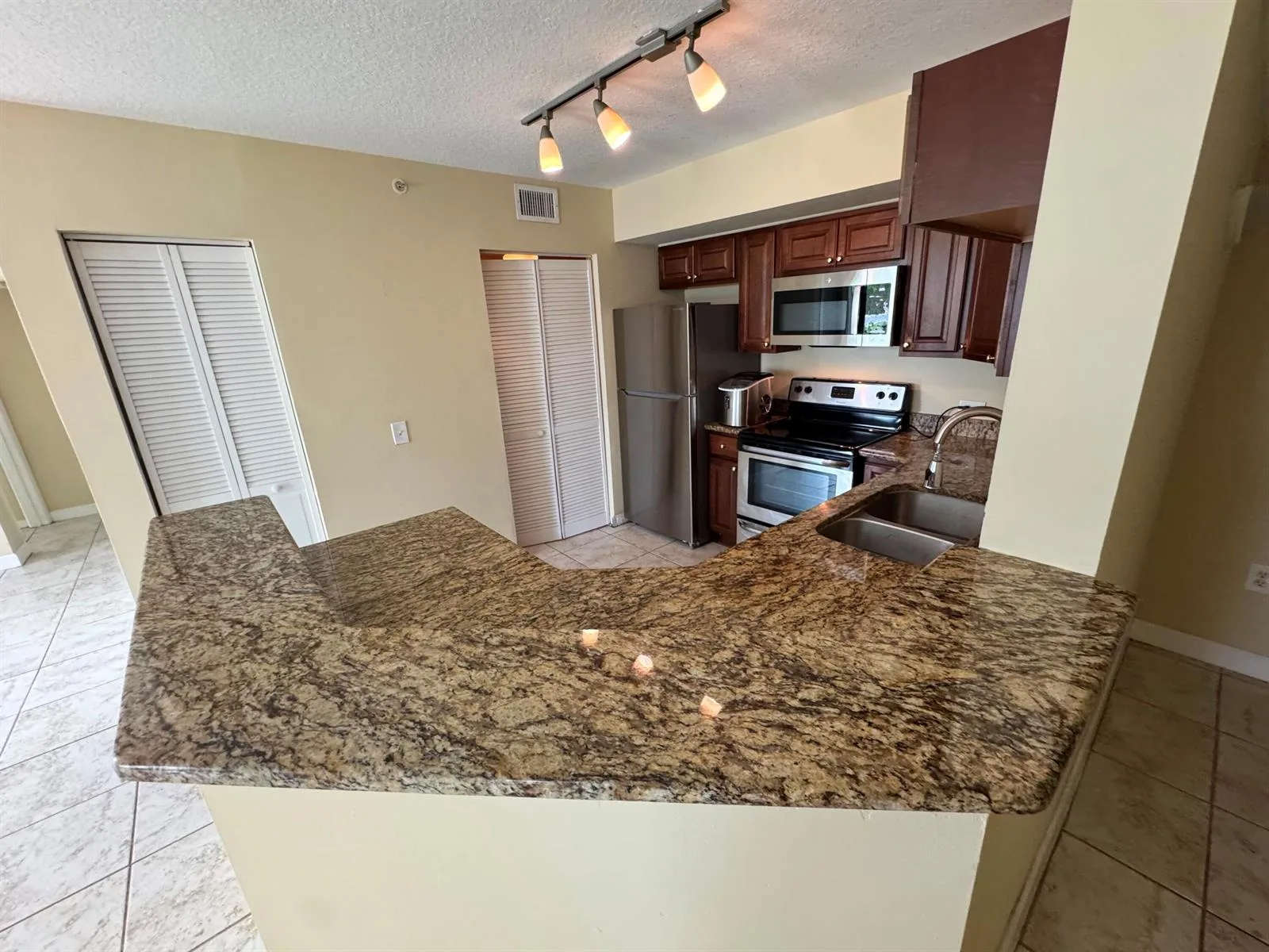 201 Villa Circle # 201, Boynton Beach, FL 33435 photo 6
