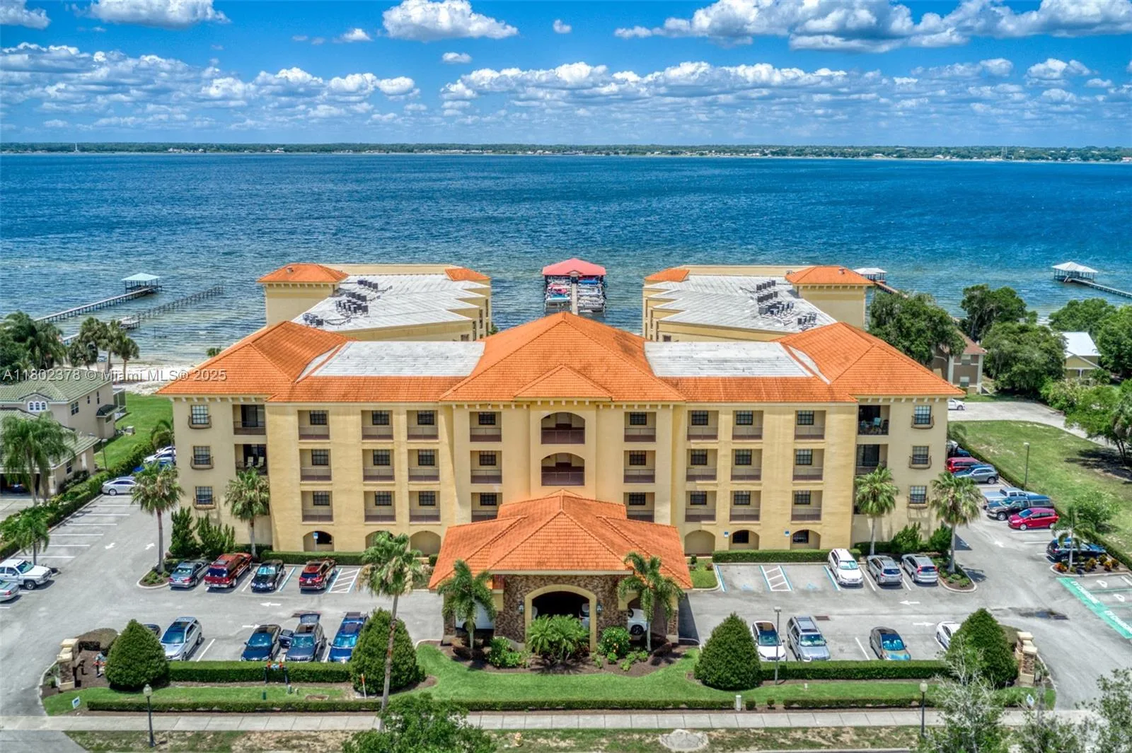 2351 LAKEVIEW DR # 219, Sebring, FL 33870