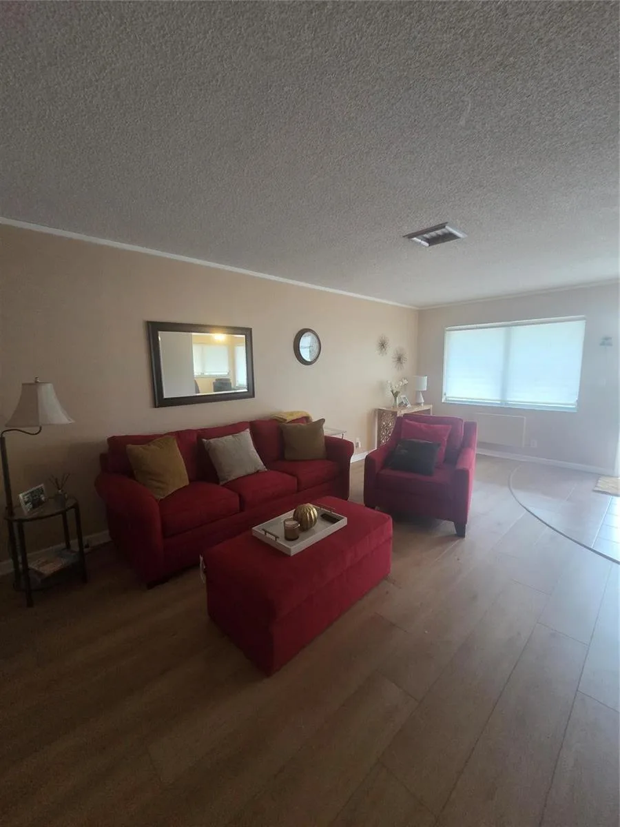1920 NE 51ST Court # 201, Fort Lauderdale, FL 33308