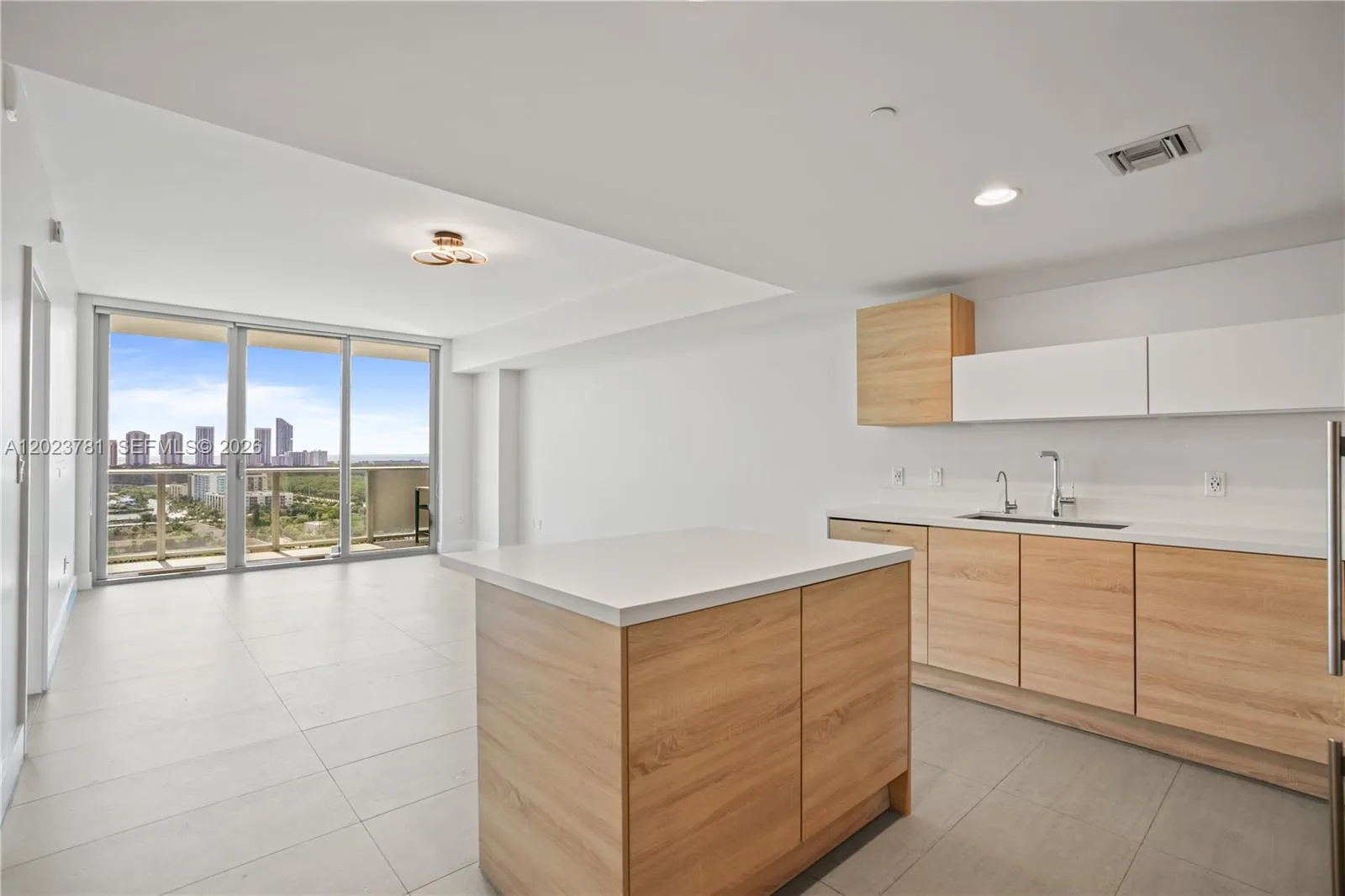 16385 Biscayne Blvd # 1919, North Miami Beach, FL 33160 photo 12