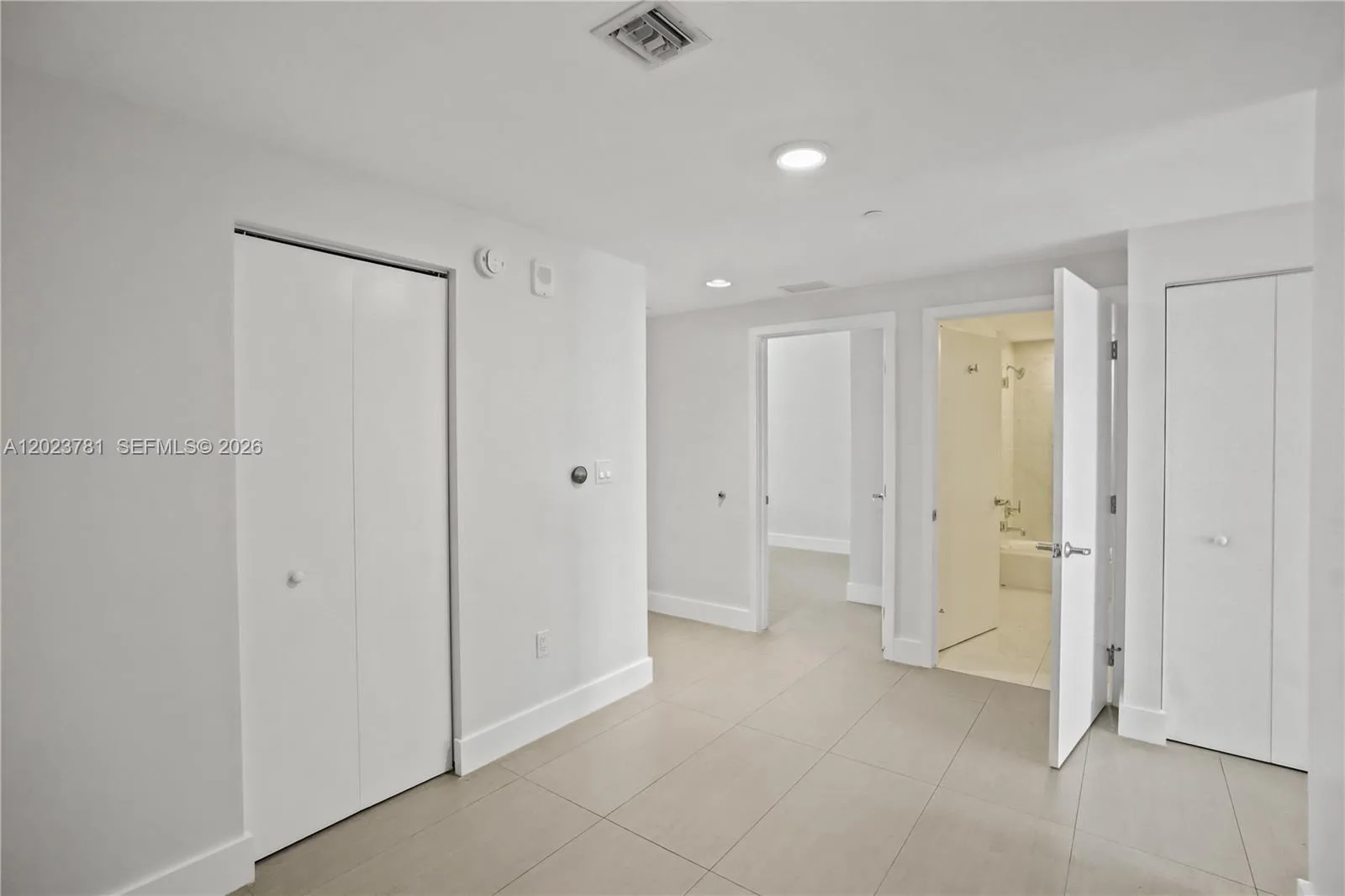 16385 Biscayne Blvd # 1919, North Miami Beach, FL 33160 photo 3