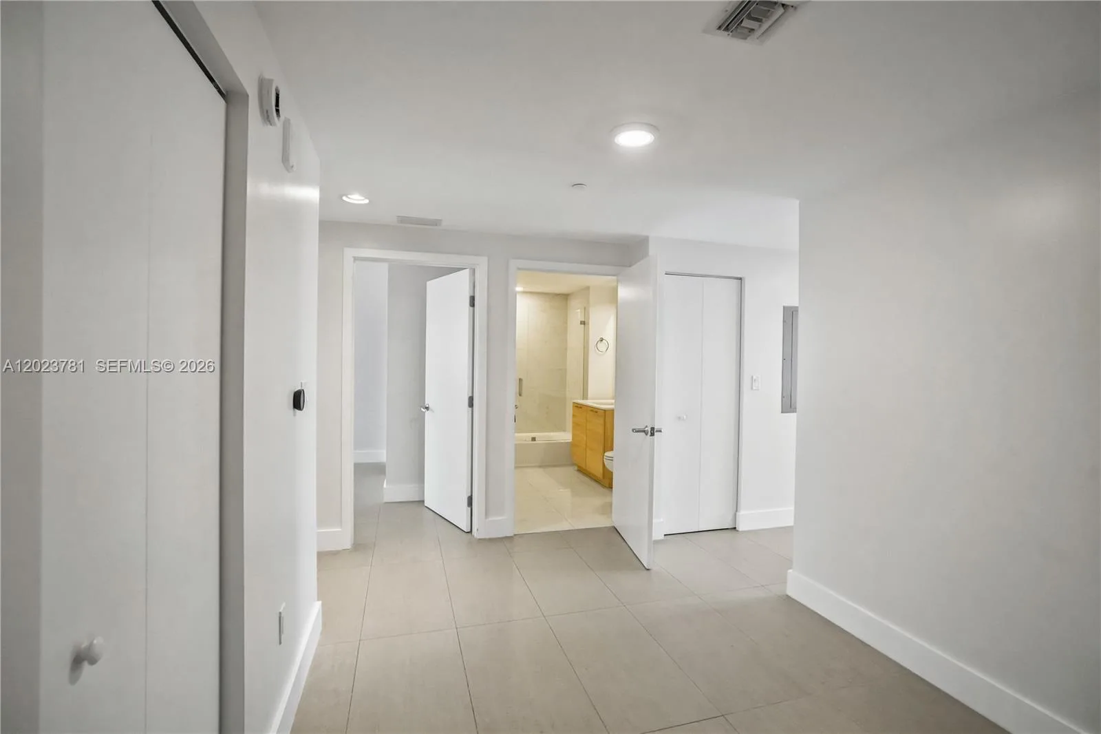 16385 Biscayne Blvd # 1919, North Miami Beach, FL 33160 photo 5
