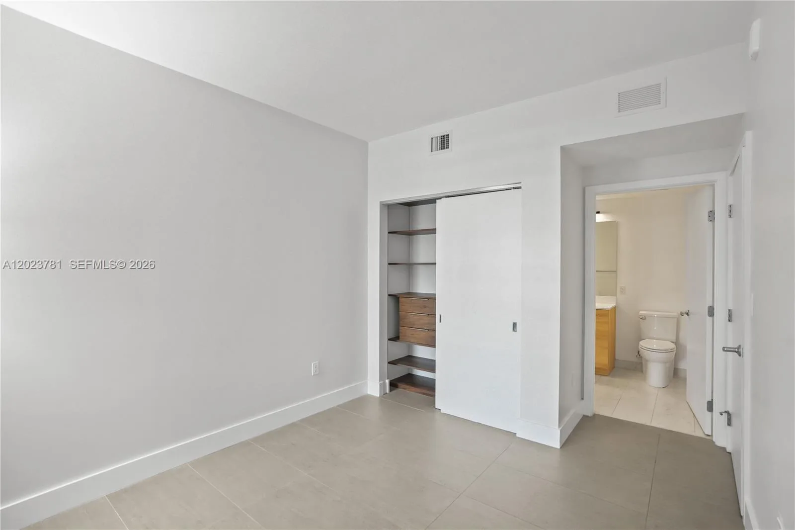 16385 Biscayne Blvd # 1919, North Miami Beach, FL 33160 photo 9