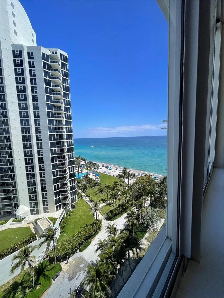 19201 Collins Avenue # 1122, Sunny Isles Beach, FL 33160