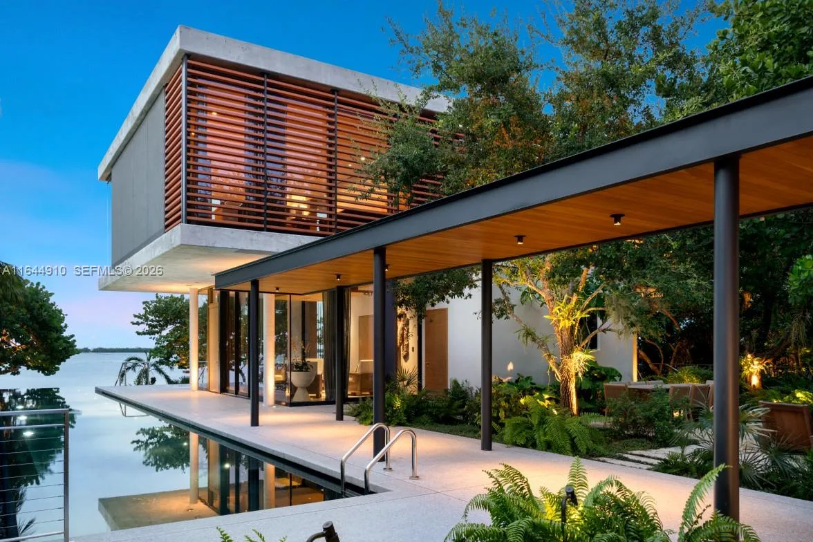 845 E Dilido Dr, Miami Beach, FL 33139