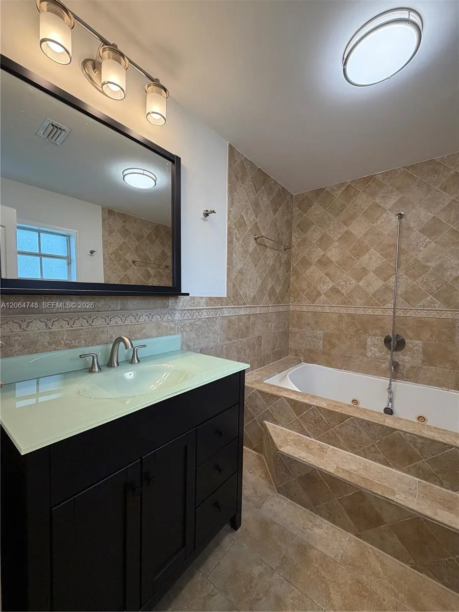 6746 SW 32nd Ter, Miami, FL 33155 photo 12