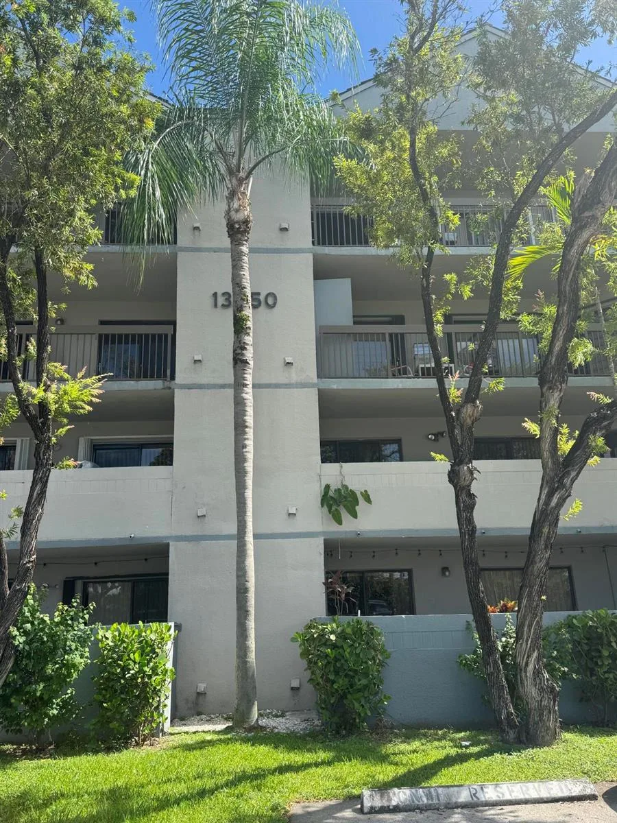 13250 SW 88th Terrace N # 303, Miami, FL 33186