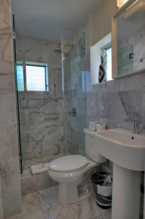 3201 NE 23rd Street, Fort Lauderdale, FL 33305 photo 2