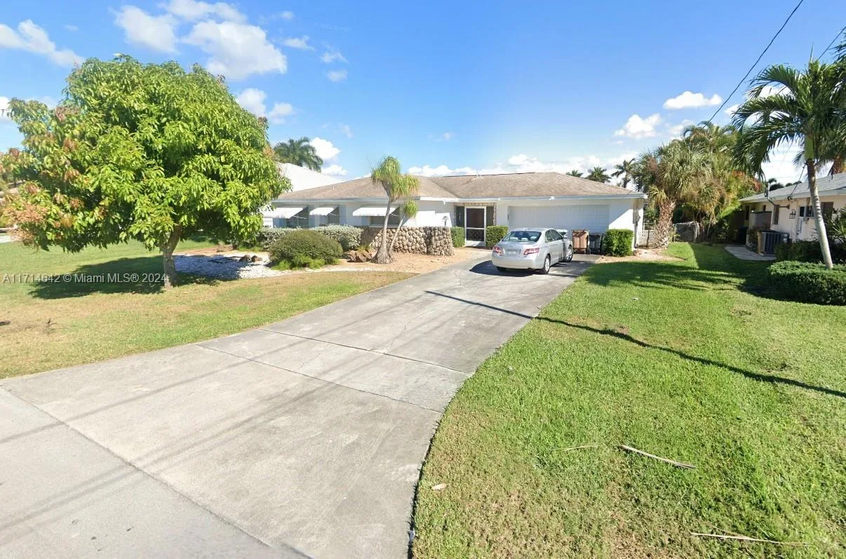 3113 SE 19th Ave, Cape Coral, FL 33904