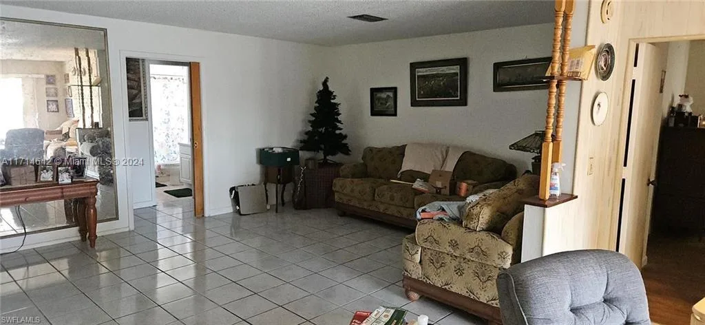 3113 SE 19th Ave, Cape Coral, FL 33904 photo 4
