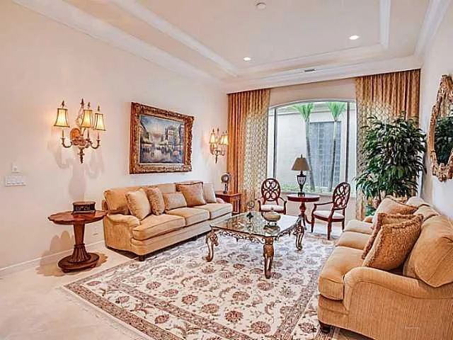 120 Viera Drive, Palm Beach Gardens, FL 33418 photo 2