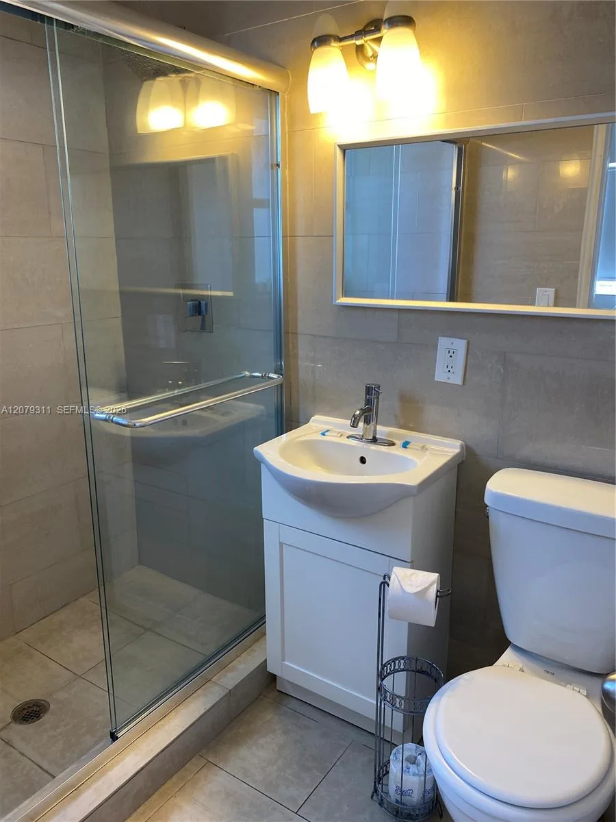 1011 9th St # 8, Miami Beach, FL 33139 photo 9