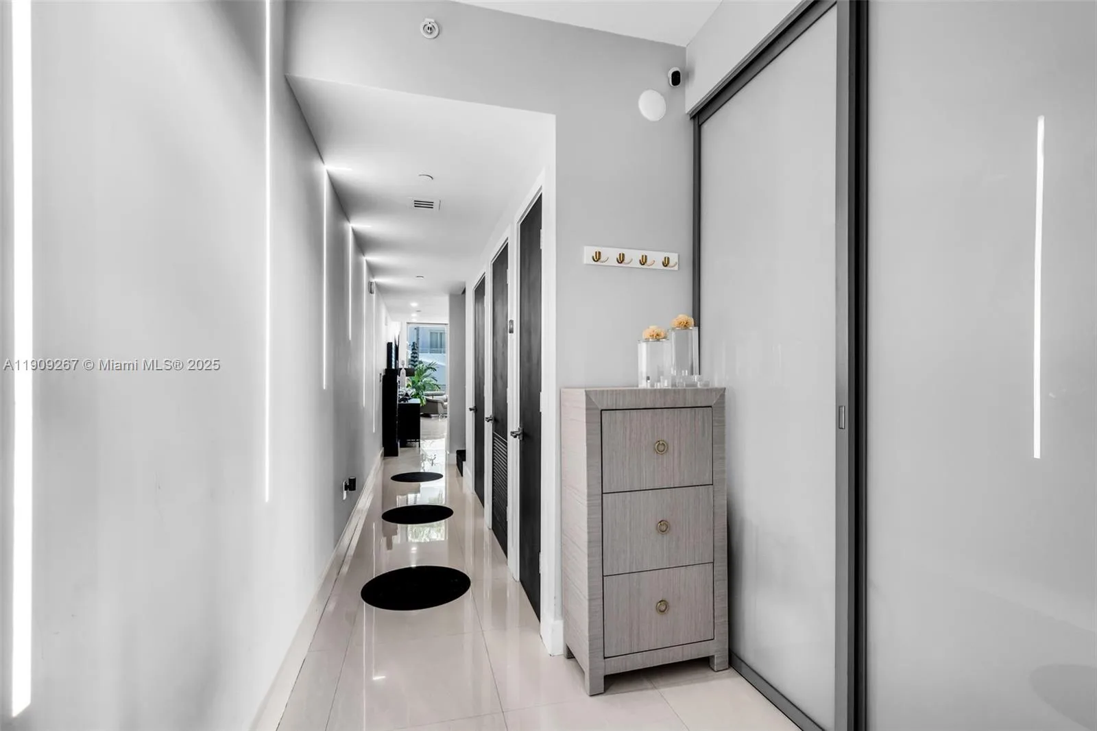 6000 Collins Ave # 134, Miami Beach, FL 33140 photo 11