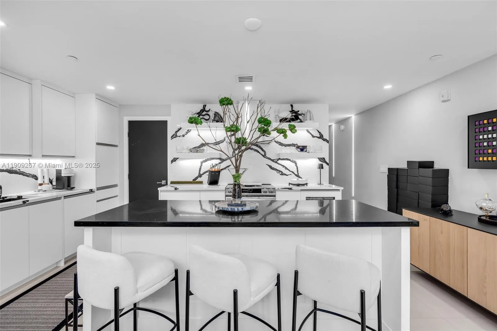 6000 Collins Ave # 134, Miami Beach, FL 33140 photo 9