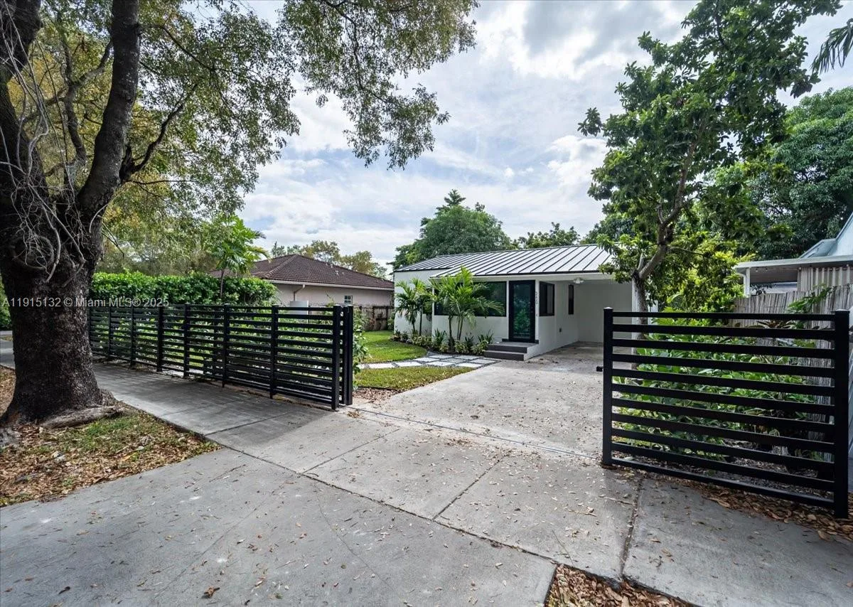 5220 SW 6 ST, Miami, FL 33134 photo 10