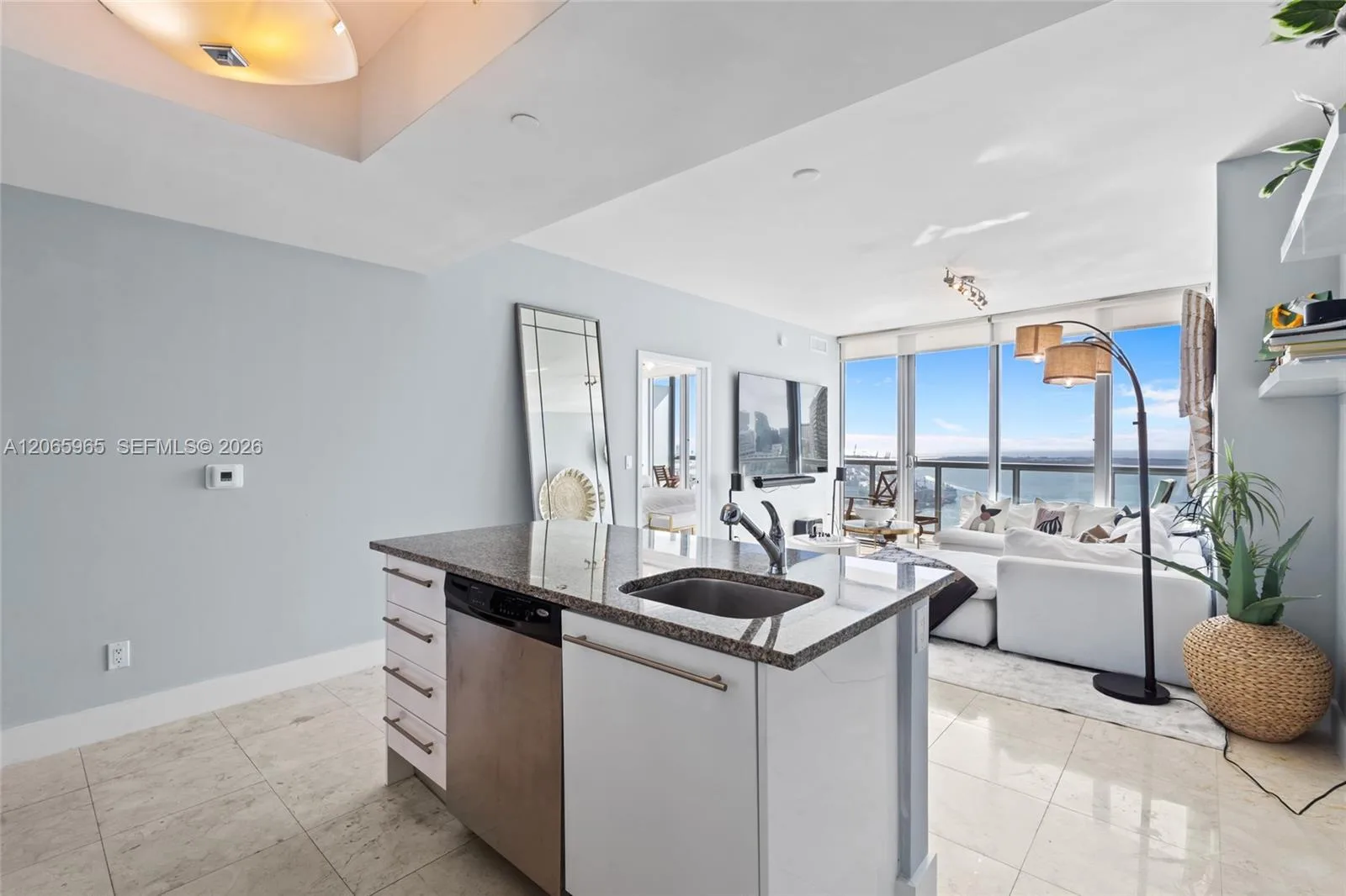 888 Biscayne Blvd # 4203, Miami, FL 33132 photo 6