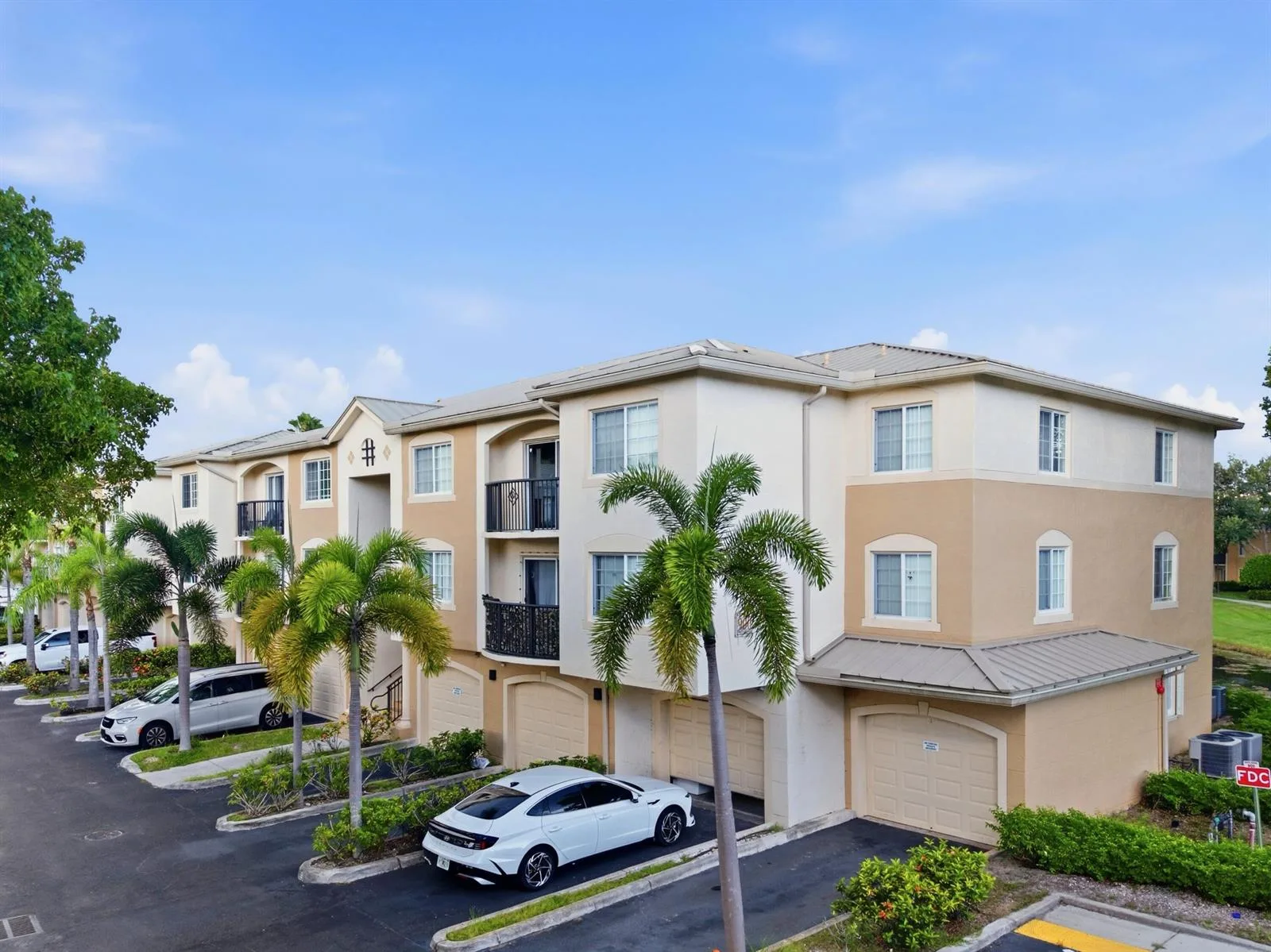 900 Crestwood Court S # 920, Royal Palm Beach, FL 33411