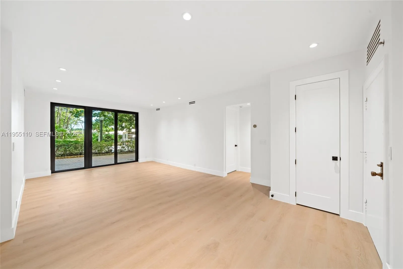 1111 Crandon Blvd # B103, Key Biscayne, FL 33149