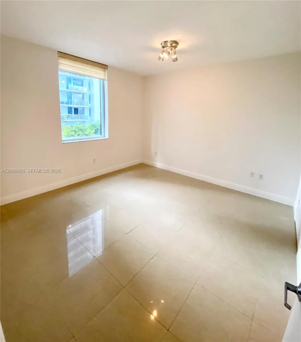1060 Brickell Ave # 1413, Miami, FL 33131 photo 10