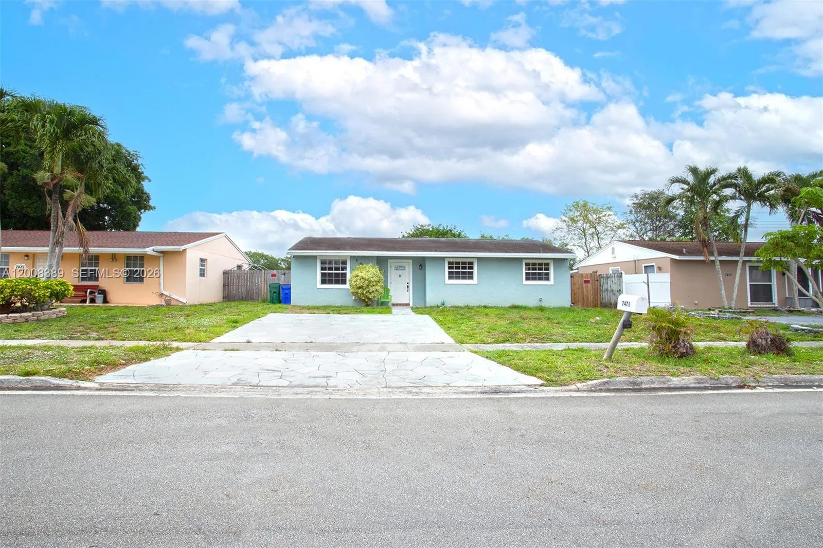 7471 SW 1st St, Margate, FL 33068