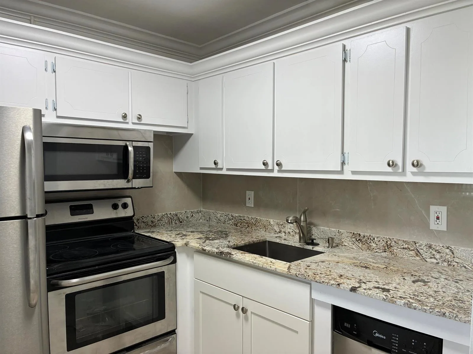 650 Horizons Avenue E # 107, Boynton Beach, FL 33435