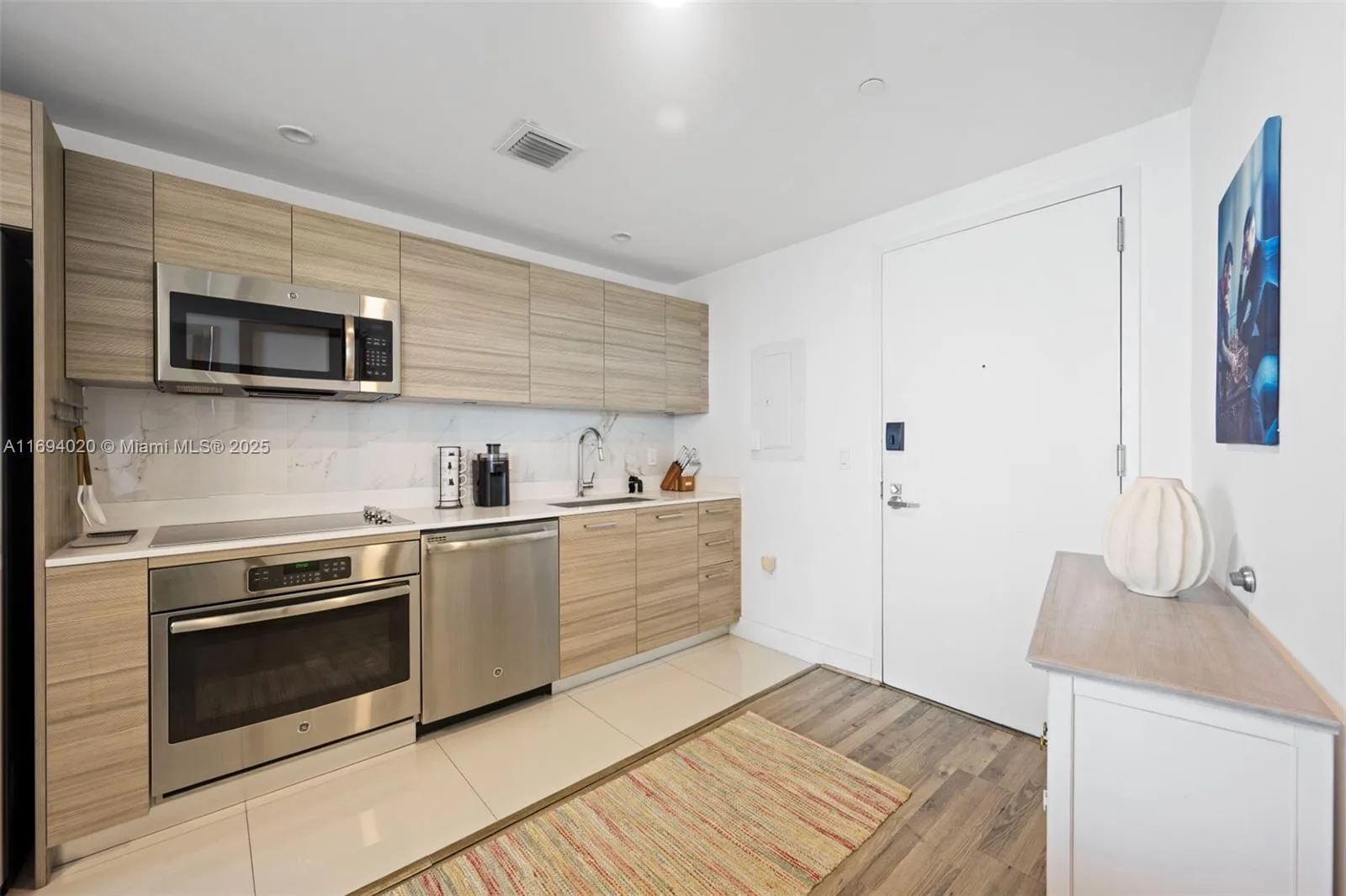 121 NE 34th St # 3014, Miami, FL 33137 photo 8