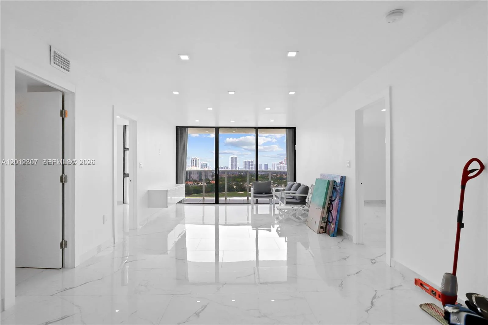 3675 N Country Club Dr # 2008, Aventura, FL 33180 photo 10