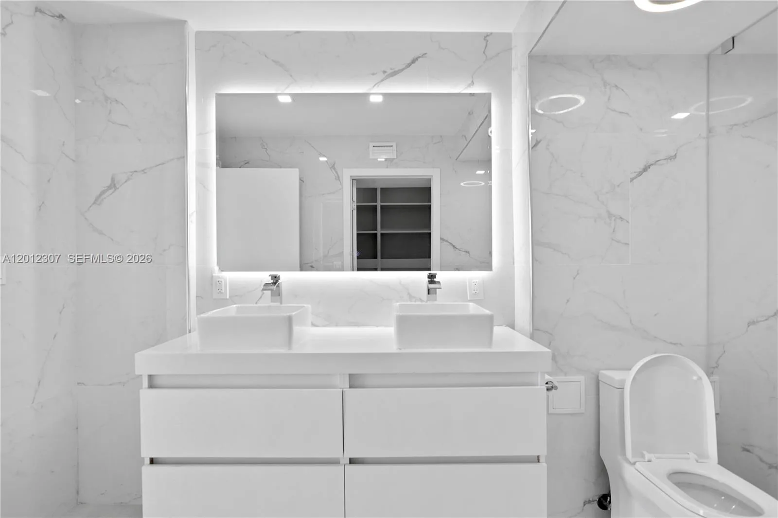 3675 N Country Club Dr # 2008, Aventura, FL 33180 photo 7
