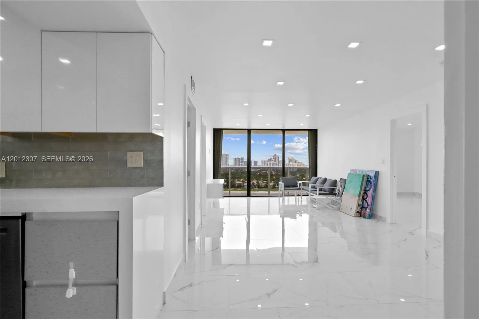 3675 N Country Club Dr # 2008, Aventura, FL 33180 photo 9