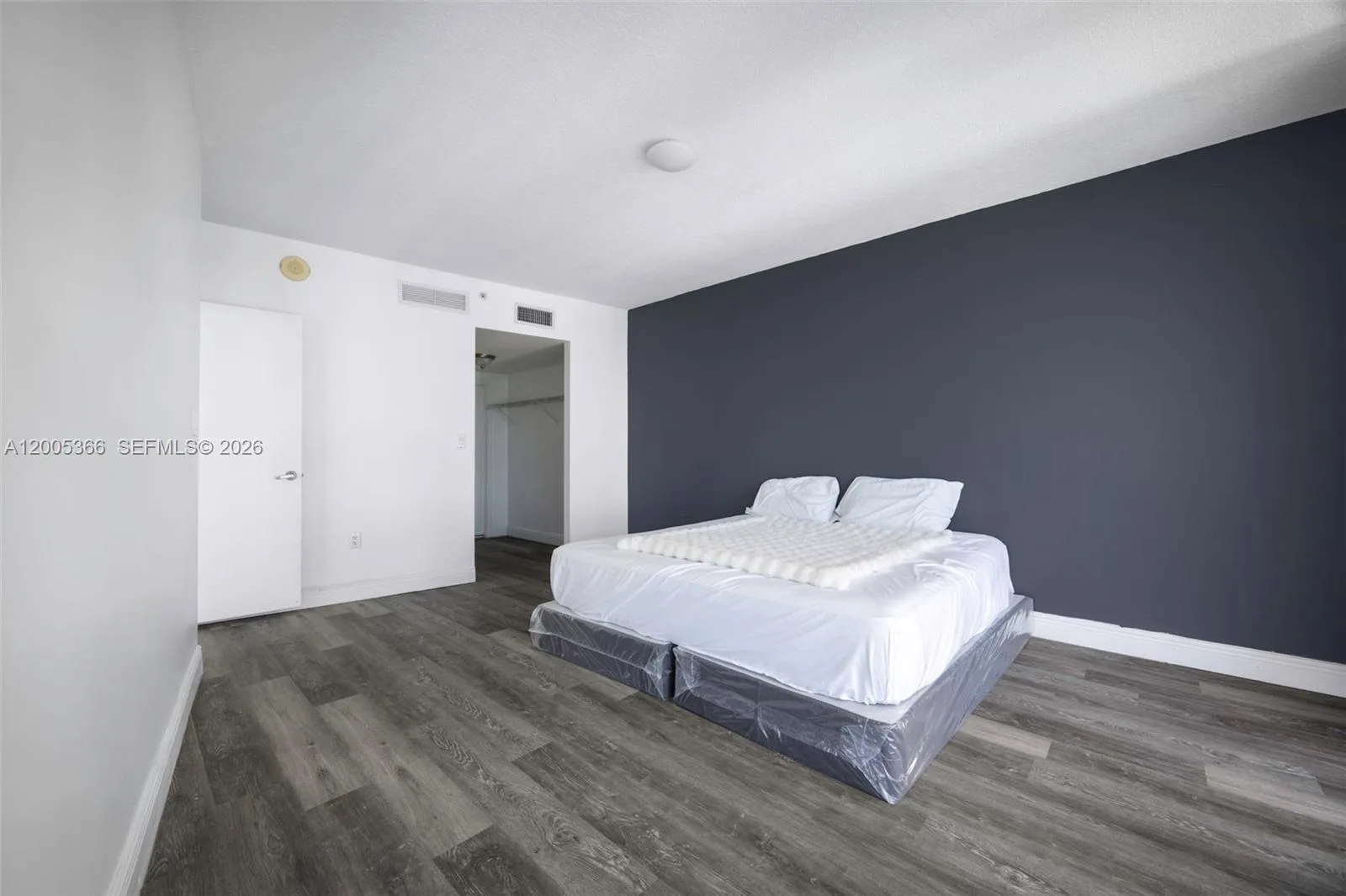 1750 N Bayshore Dr # 3801, Miami, FL 33132 photo 12