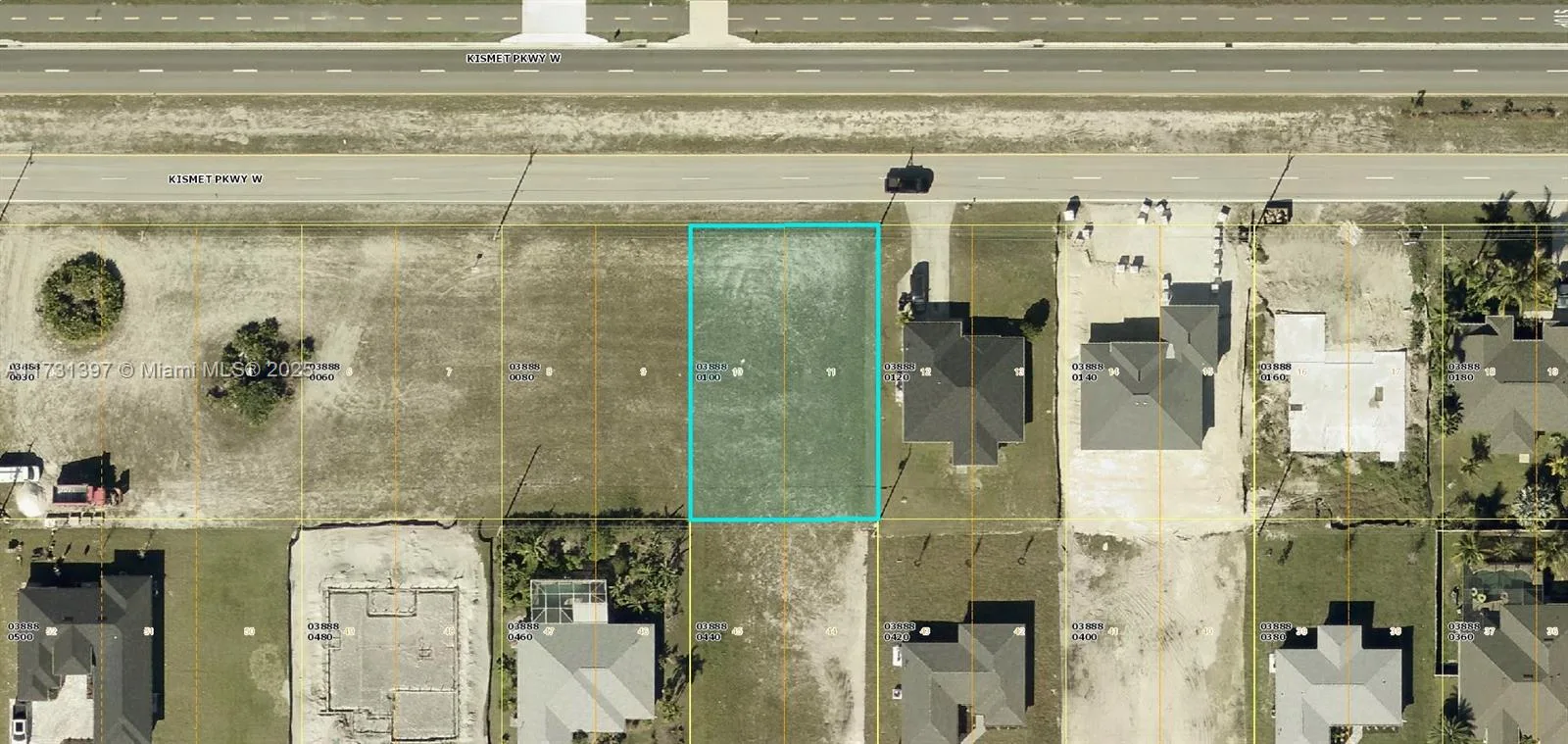 2026 Kismet Pkwy W, Cape Coral, FL 33993