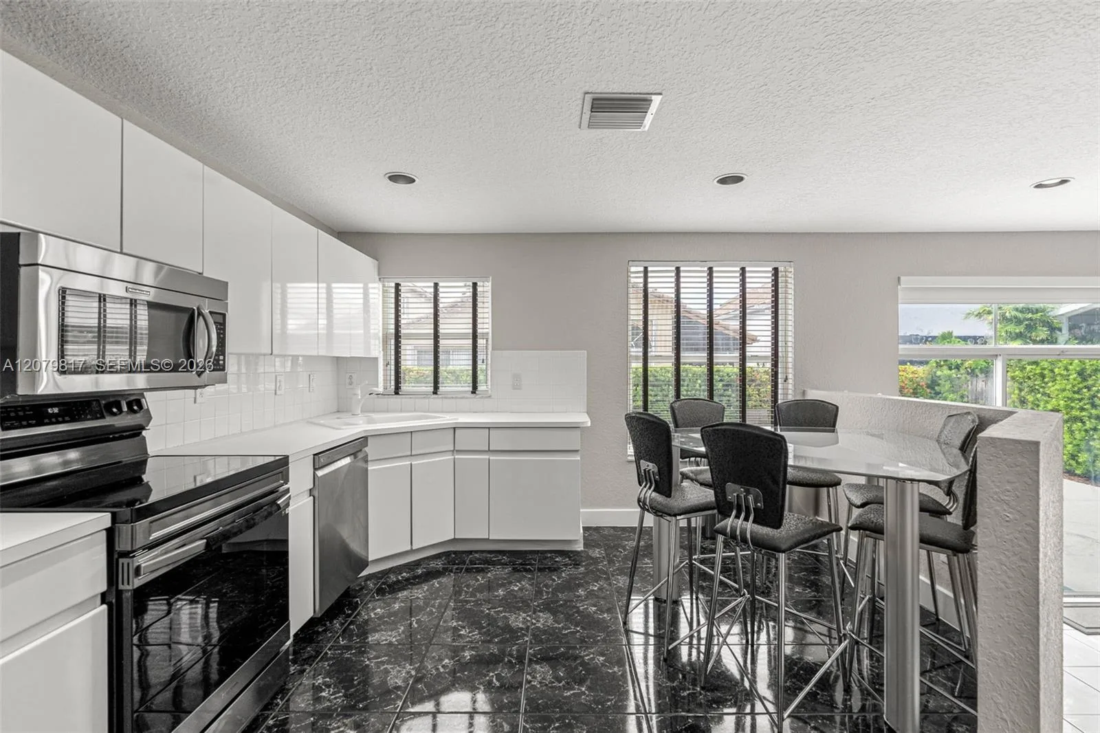 9750 NW 31st St, Doral, FL 33172 photo 12