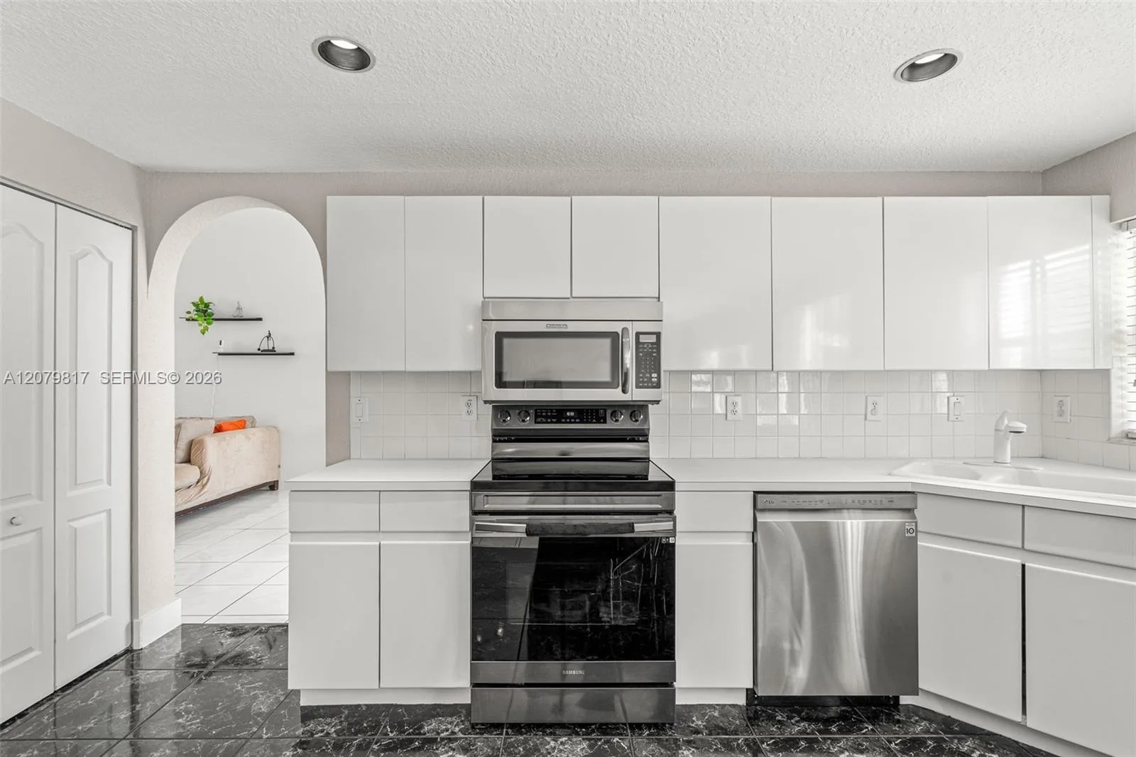 9750 NW 31st St, Doral, FL 33172 photo 13