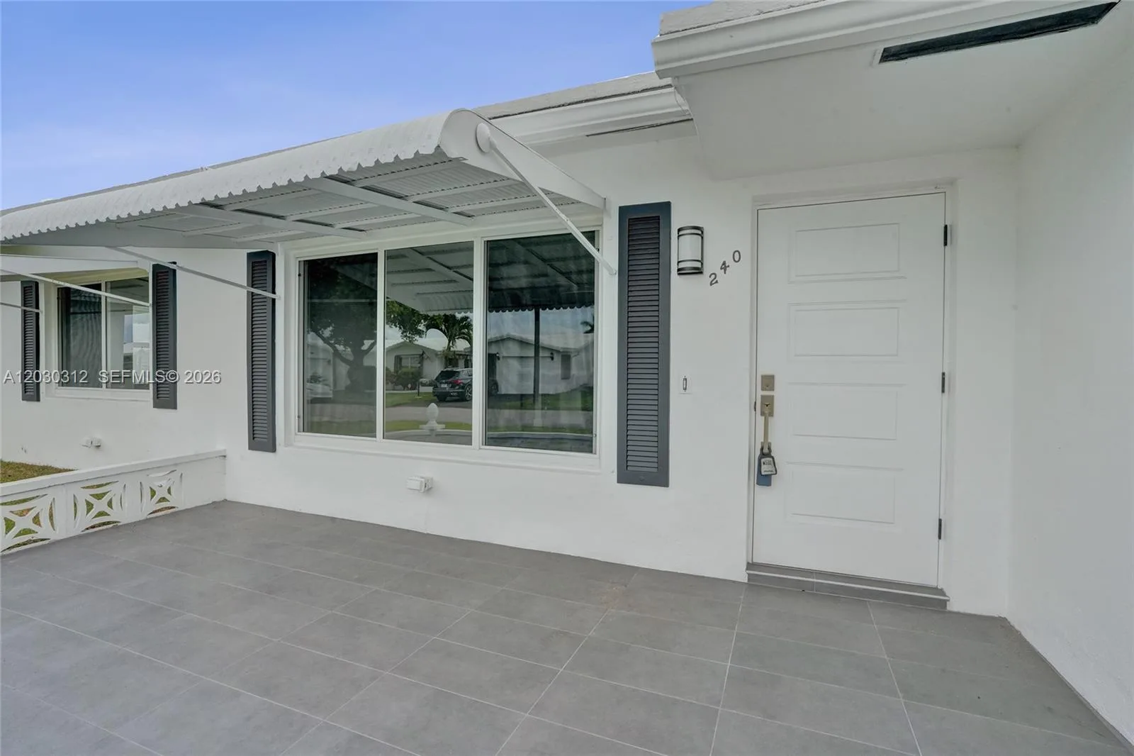 240 NW 25th Ct, Pompano Beach, FL 33064 photo 4