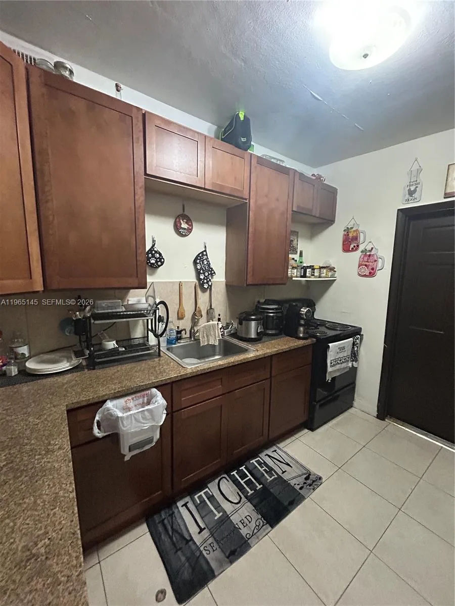 1080 NW 121st St, North Miami, FL 33168 photo 9