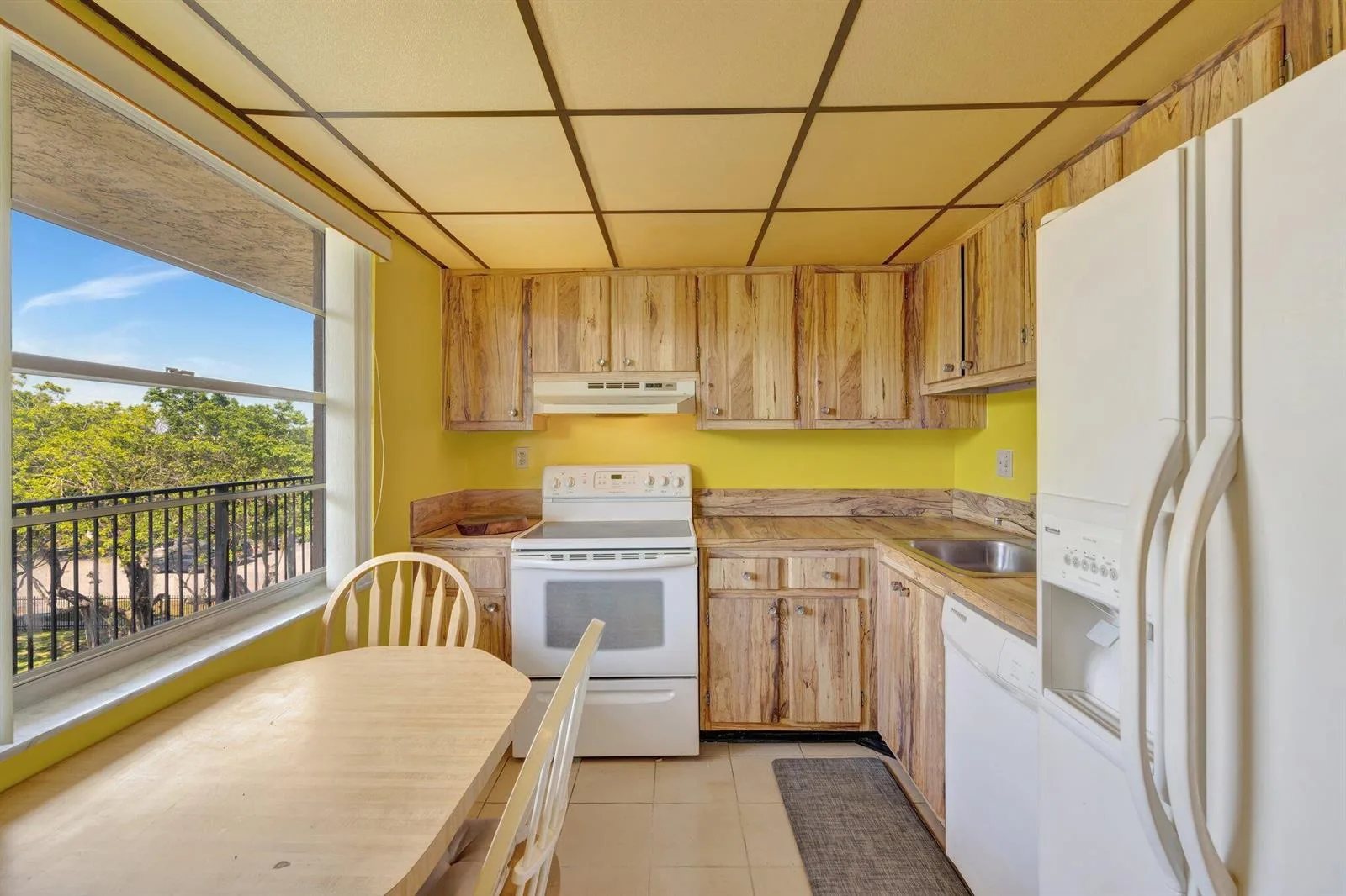 3301 NW 47th Terrace # 410, Lauderdale Lakes, FL 33319 — zdjęcie 3