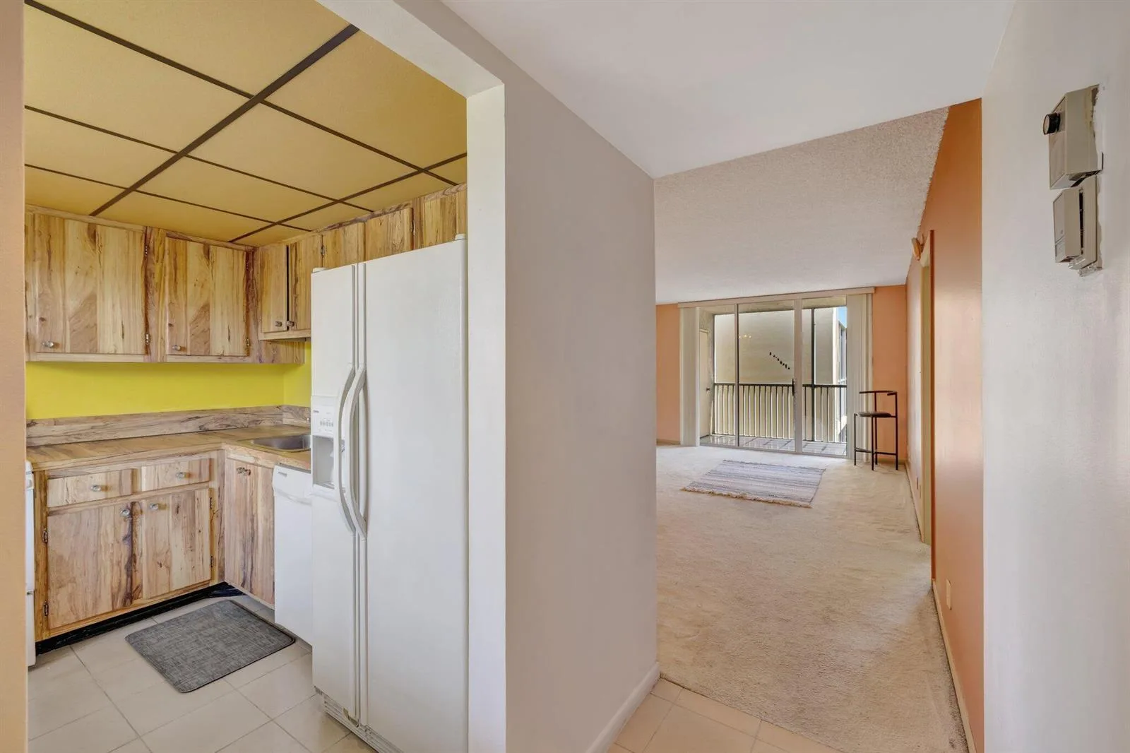 3301 NW 47th Terrace # 410, Lauderdale Lakes, FL 33319 — zdjęcie 4