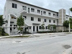 6453 NW 102nd Path # 301, Doral, FL 33178