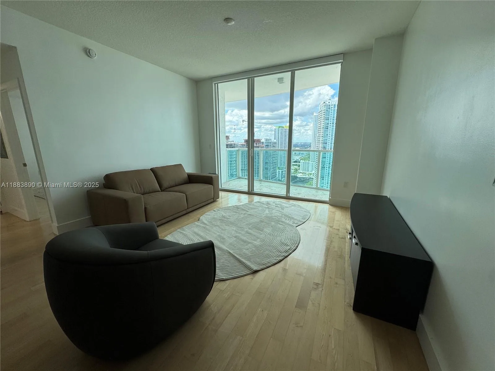 31 SE 5th St # 3817, Miami, FL 33131