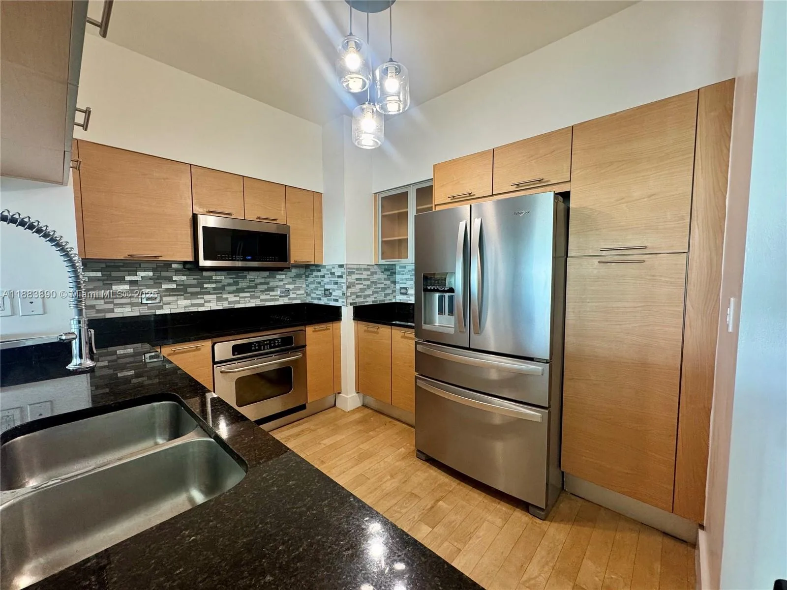 31 SE 5th St # 3817, Miami, FL 33131 photo 3