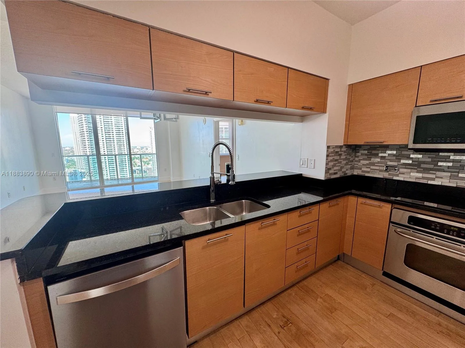 31 SE 5th St # 3817, Miami, FL 33131 photo 7