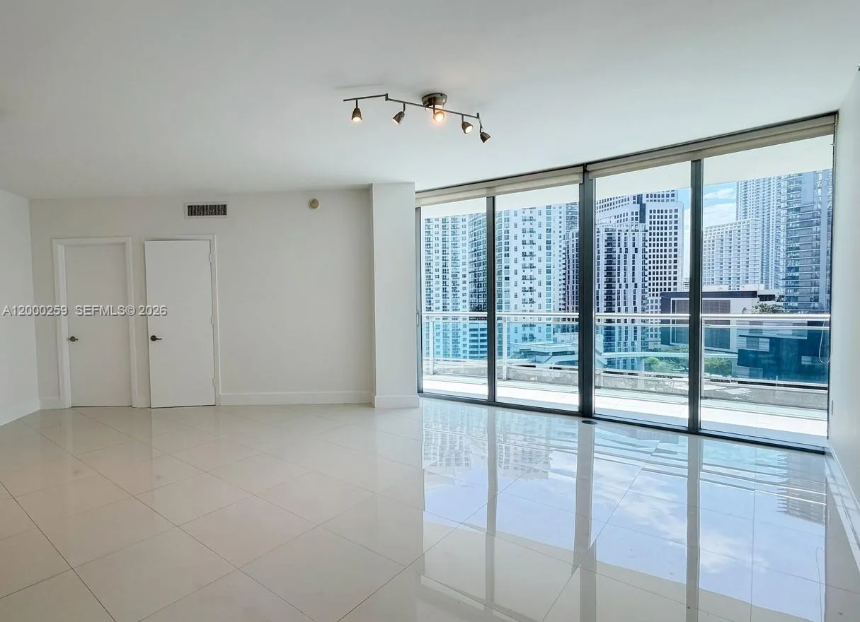 350 S Miami Ave # 1702, Miami, FL 33130