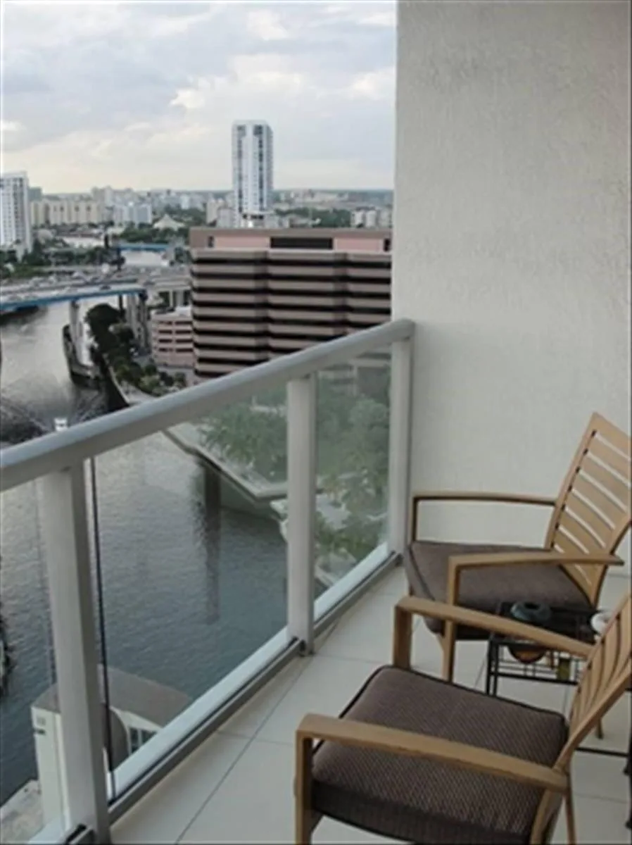 185 SW 7TH Street # 1802, Miami, FL 33130 photo 5
