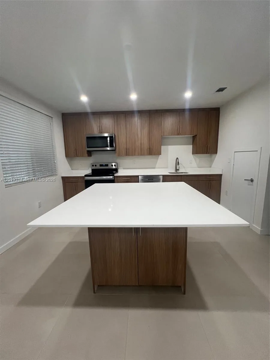 199 N Redland Rd # B5, Florida City, FL 33034 photo 7