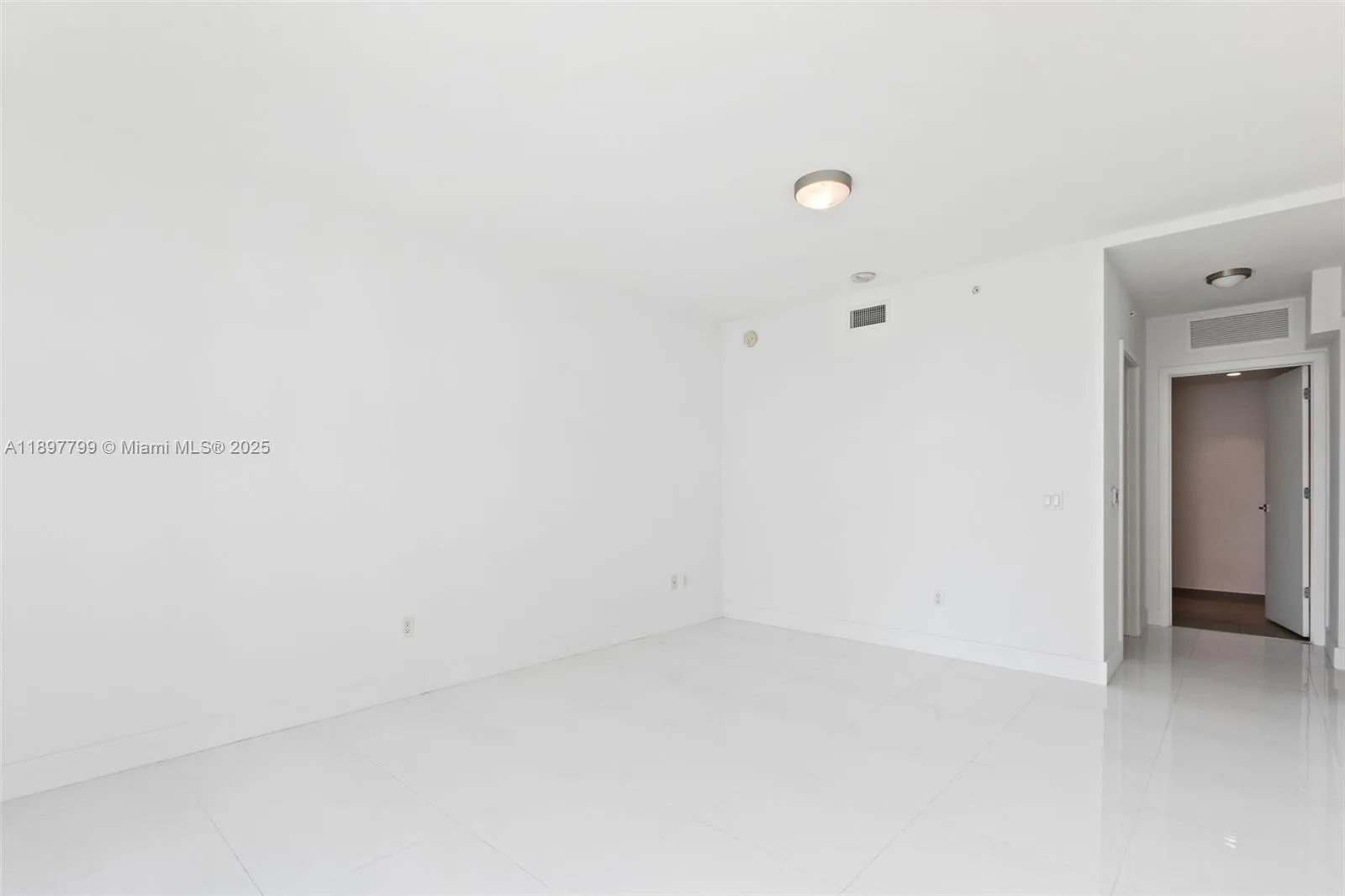 1080 Brickell Ave # 3006, Miami, FL 33131 photo 13