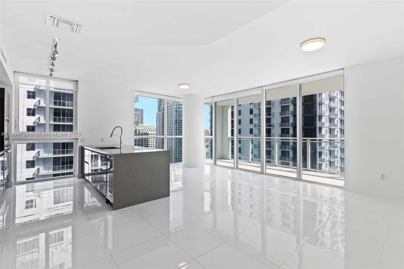 1080 Brickell Ave # 3006, Miami, FL 33131 photo 3