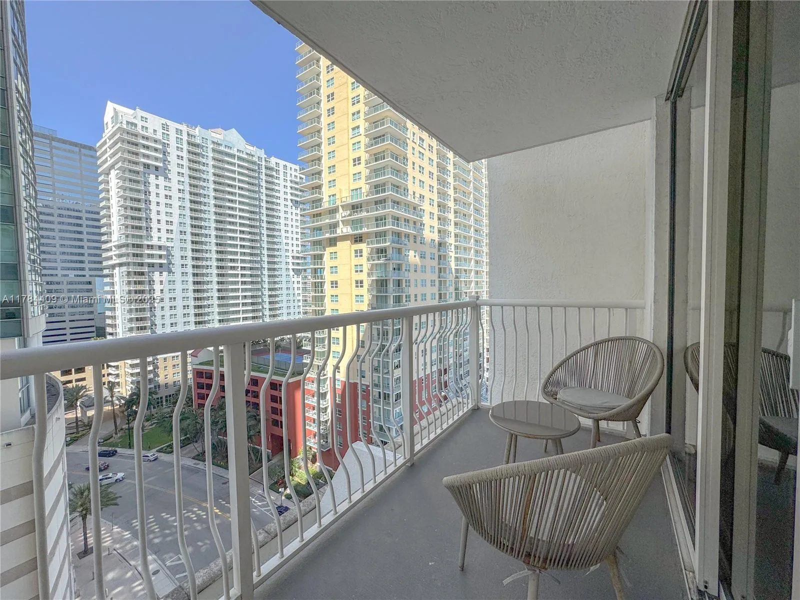 1200 Brickell Bay Dr # 1504, Miami, FL 33131 photo 12