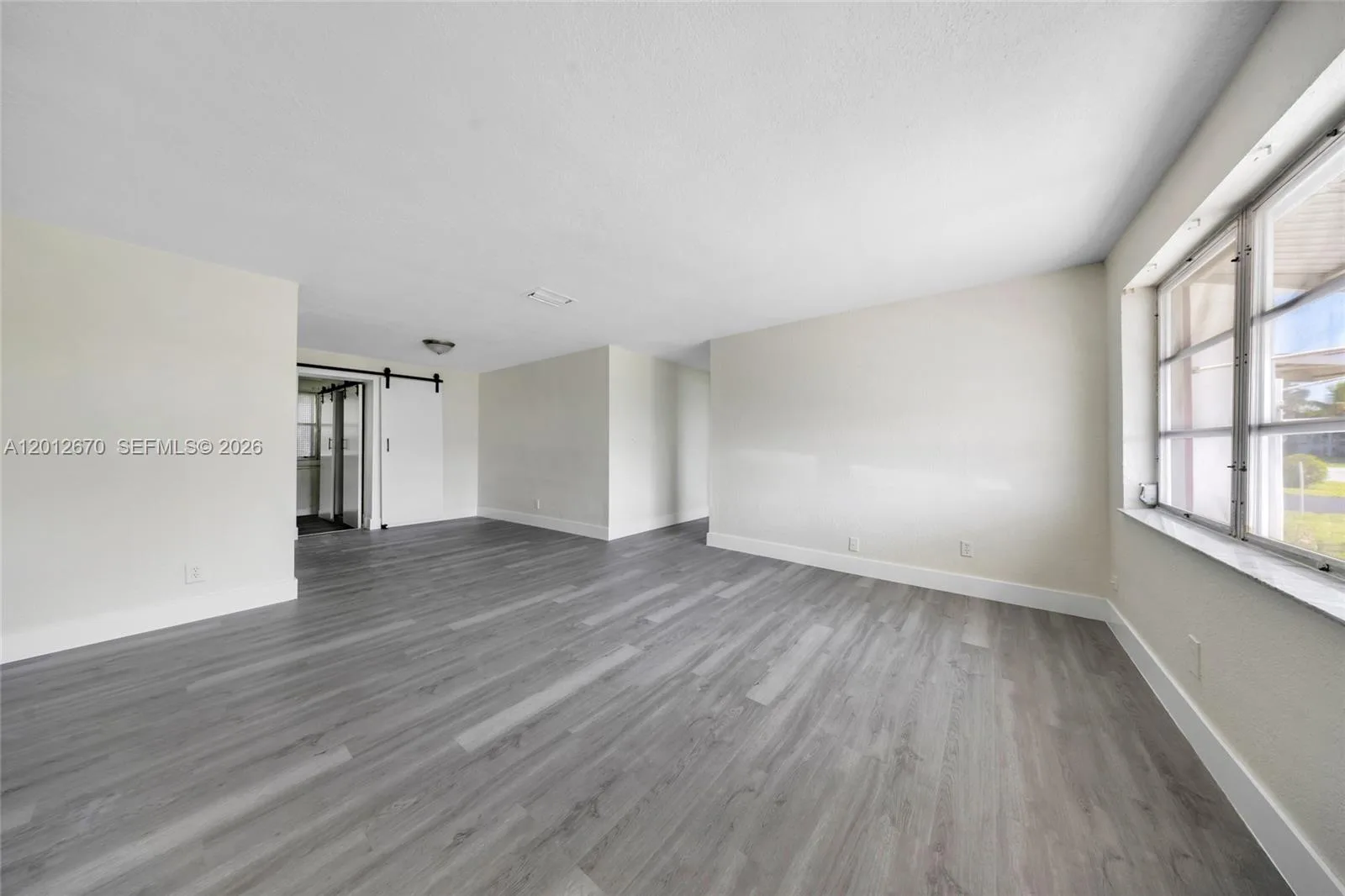 2520 NW 2nd Dr, Pompano Beach, FL 33064 photo 3